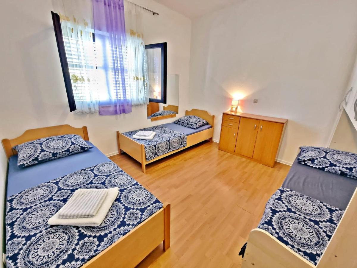 Apartman Irena With Terase End Private Parking Donji Okrug  Extérieur photo